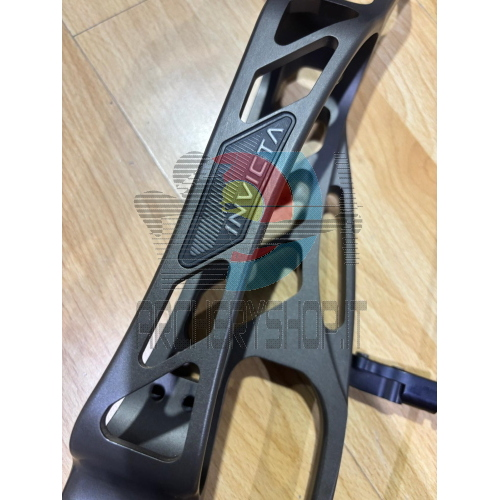 Arco Compound Hoyt Invicta 37" Slate (Destro) - Usato in Ottime Condizioni