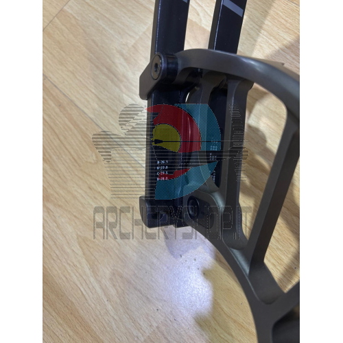 Arco Compound Hoyt Invicta 37" Slate (Destro) - Usato in Ottime Condizioni